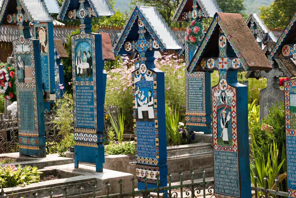Cementerio Colorido en Rumanía