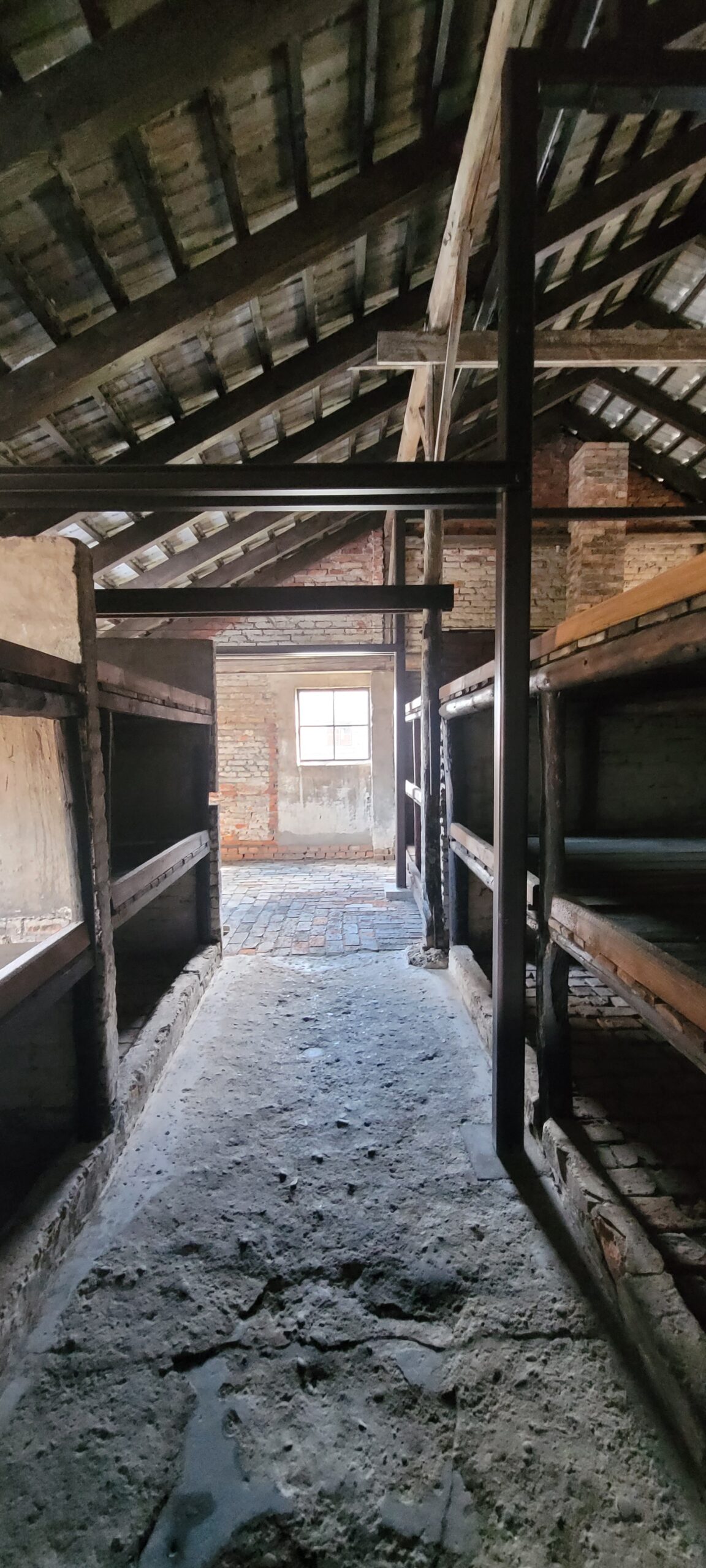 interior-barracon